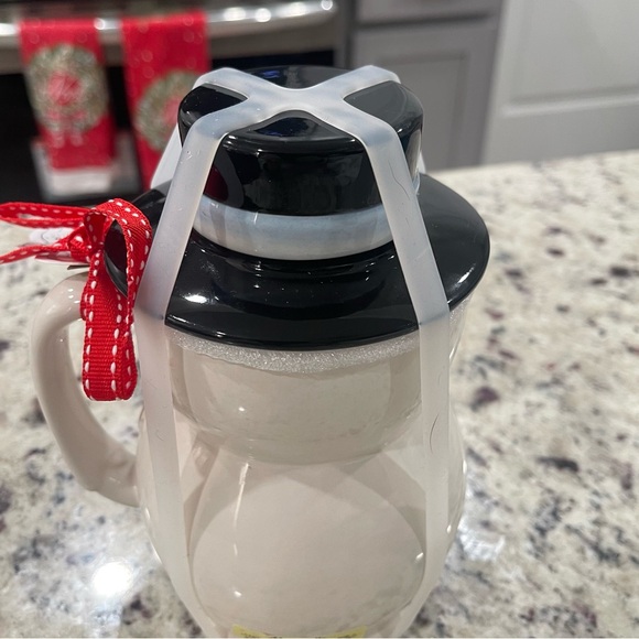 Rae Dunn LET IT SNOW Ceramic Mug. NWT - Picture 4 of 7